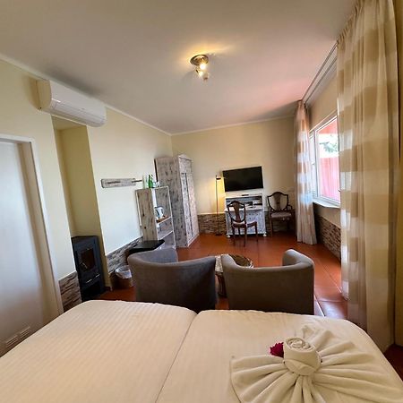Inn & Art Madeira Канісу Екстер'єр фото