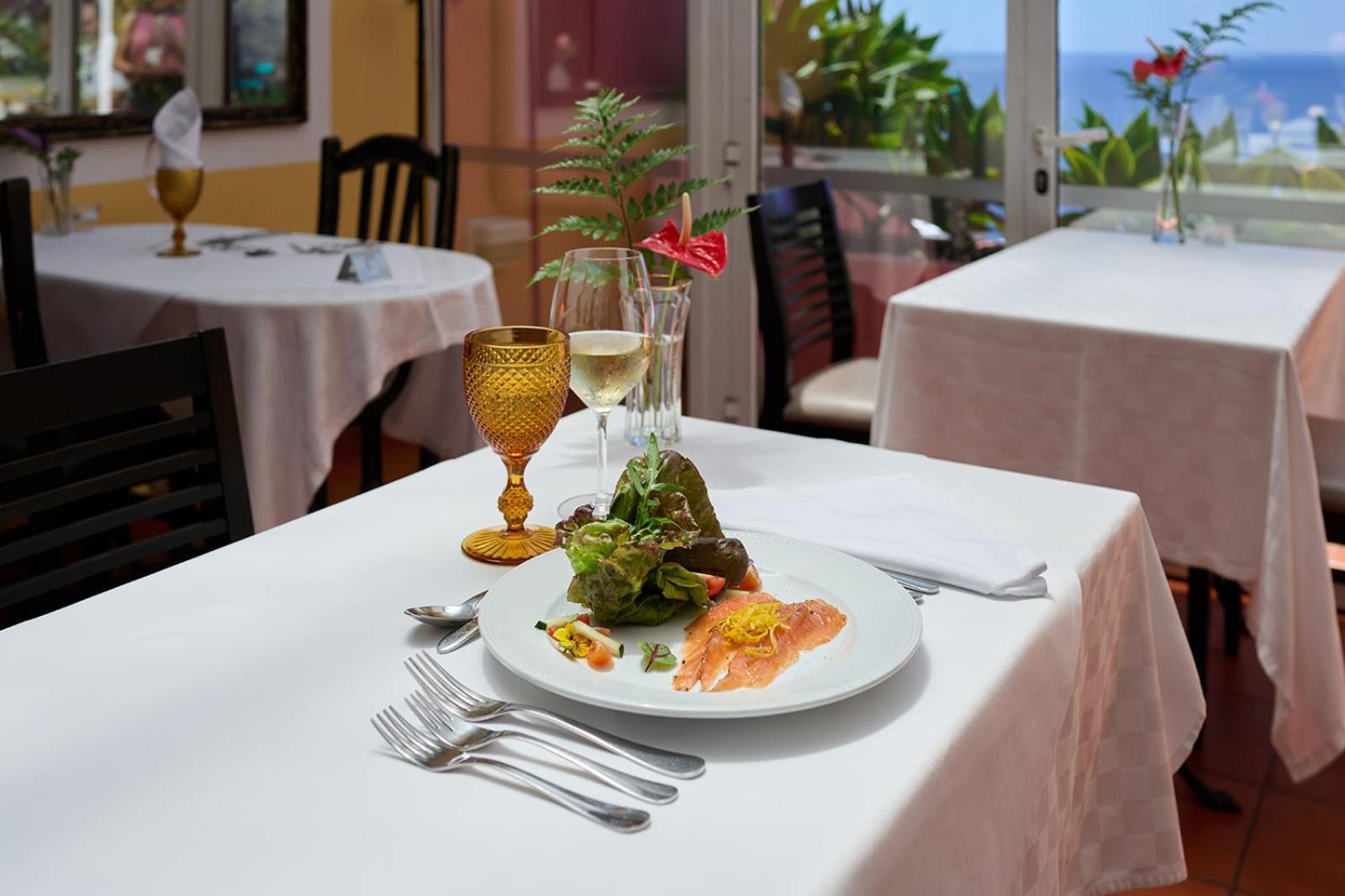 Inn & Art Madeira Канісу Екстер'єр фото